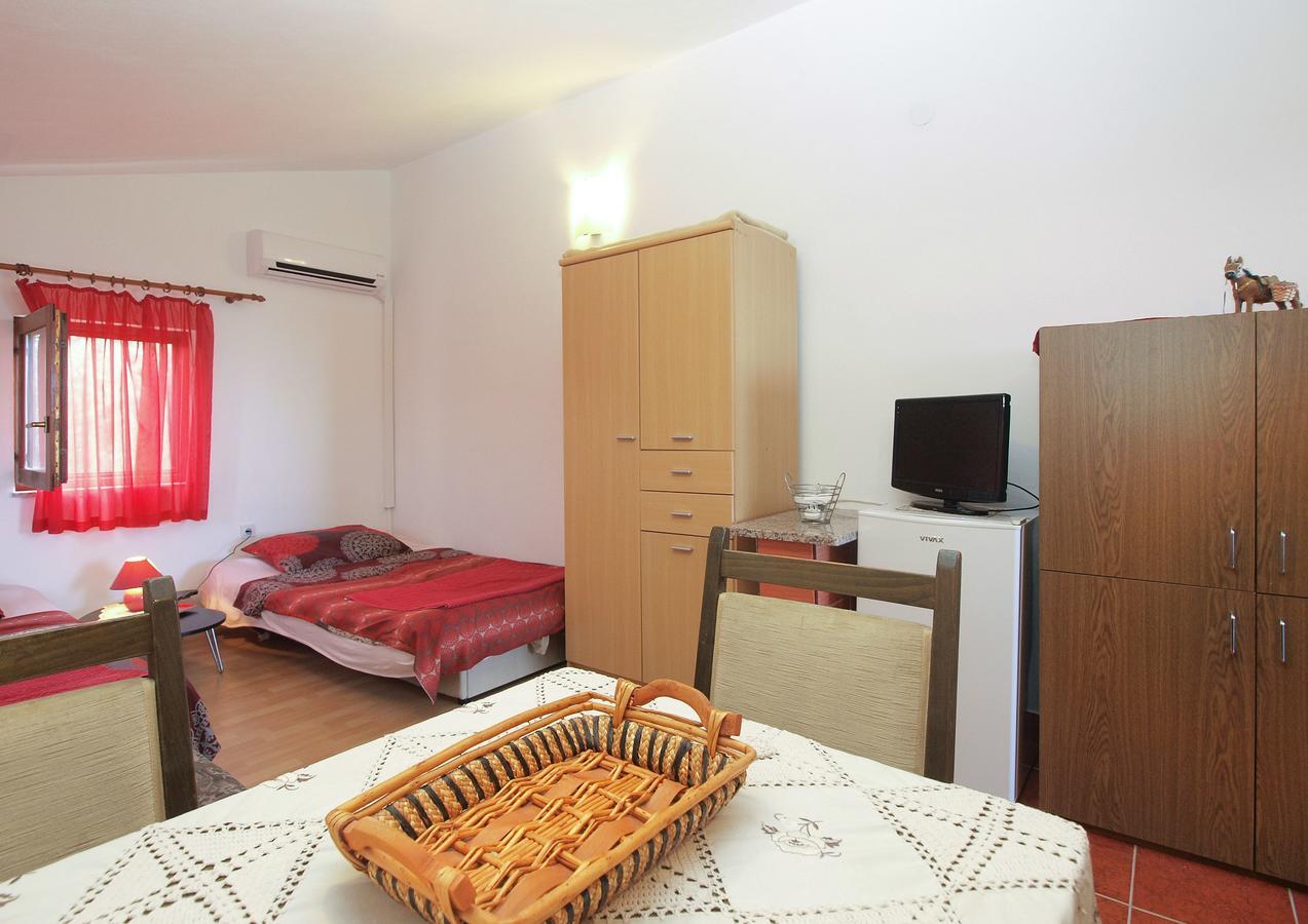 Apartments Milan 1665 Перой Екстериор снимка